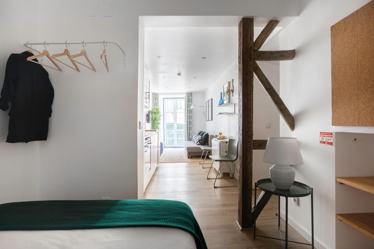 Bairro Alto Bronze Of Art Apartments Lisbon Bagian luar foto